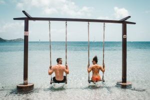 8个最佳情侣旅行油管频道+视频博客